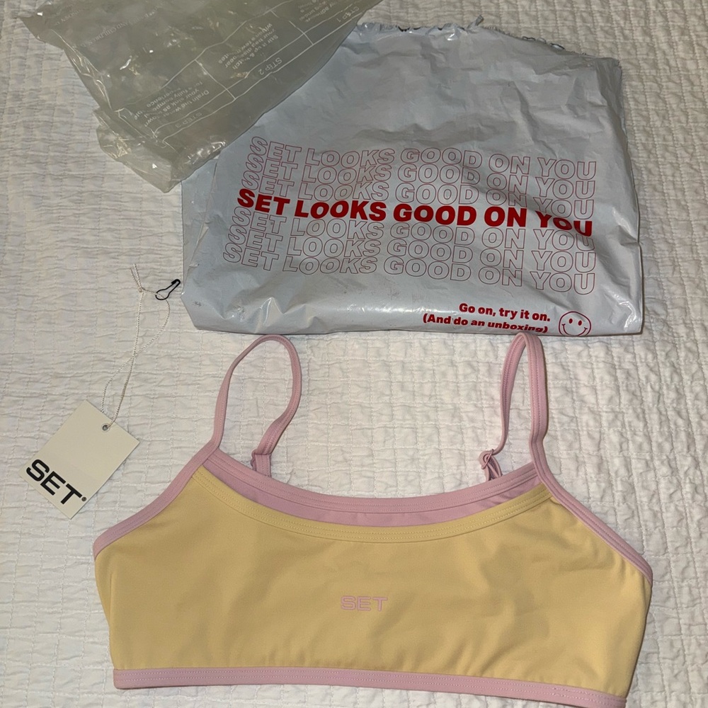 SET Active Taffy Sport Bra. Birthday Drop - Picture 5 of 7